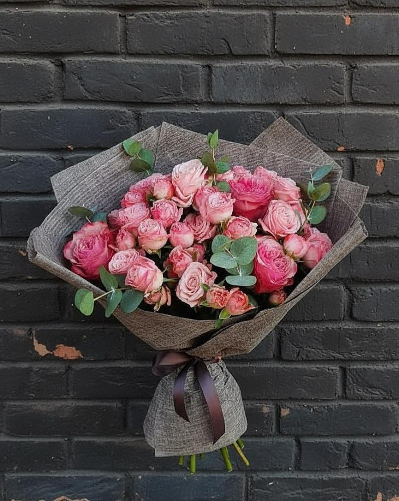 Букет цветов из: Розы в Малиновом озере