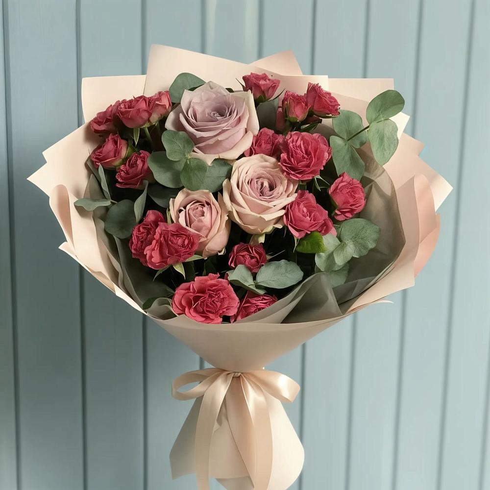 Букет цветов из: Гвоздики и Розы в Малиновом озере