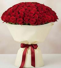 Букет 101 Красная роза Милано #REPLACE_PRED# Малиновом озере