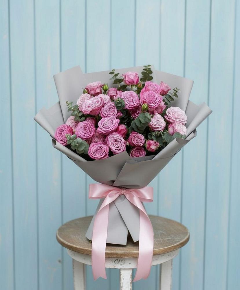 Букет цветов из: Розы в Малиновом озере