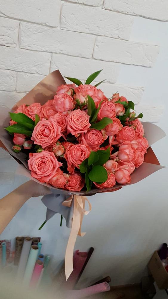 Букет цветов из: Розы в Малиновом озере