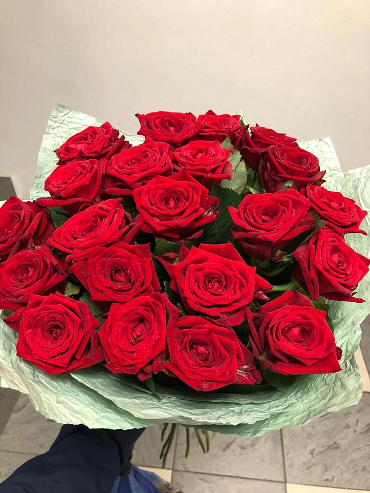 Розы Классика в Малиновом озере Букет Классика в Малиновом озере