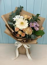 Букет цветов из:  Герберы и Хризантемы в Малиновом озере