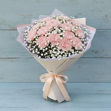 Букет цветов из:  Гвоздики в Малиновом озере