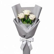 Букет 3 белые розы в Малиновом озере