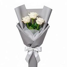 Букет 3 белые розы в Малиновом озере