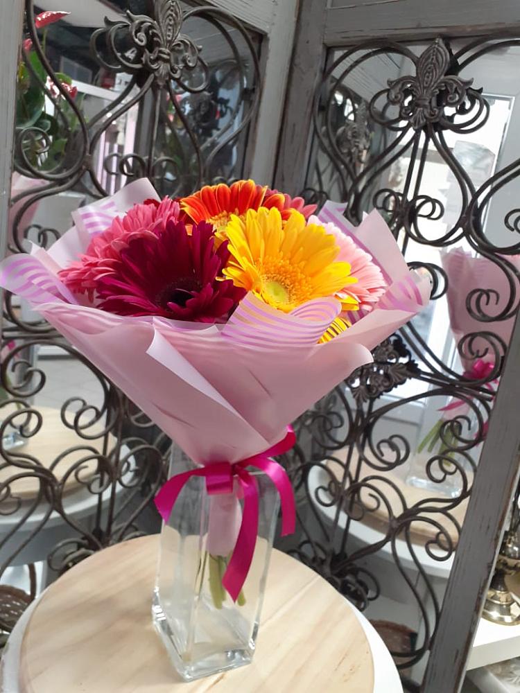 Букет цветов из: Герберы в Малиновом озере