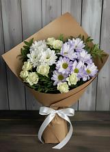 Букет цветов из:  Хризантемы и Розы в Малиновом озере