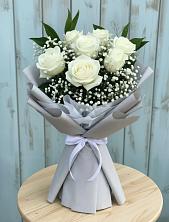 Букет цветов из:  Розы в Малиновом озере