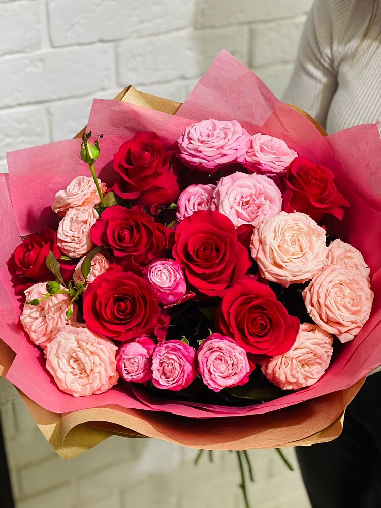 Букет цветов из: Розы в Малиновом озере