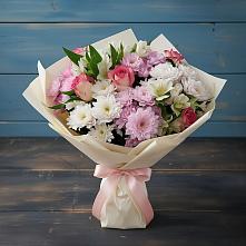 Букет цветов из:  Хризантемы, Альстромерии и Розы в Малиновом озере