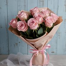 Букет цветов из:  Розы в Малиновом озере