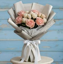 Букет цветов из:  Розы в Малиновом озере