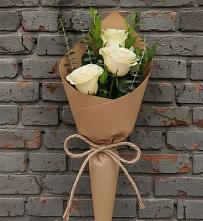 Букет цветов из:  Розы в Малиновом озере