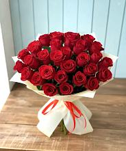 Букет 29 Красных роз #REPLACE_PRED# Малиновом озере
