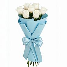 Букет 7 белых роз Проуд в Малиновом озере