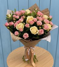 Букет цветов из:  Розы #REPLACE_PRED# Малиновом озере