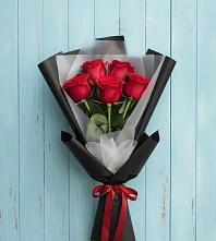 Букет цветов из:  Розы в Малиновом озере