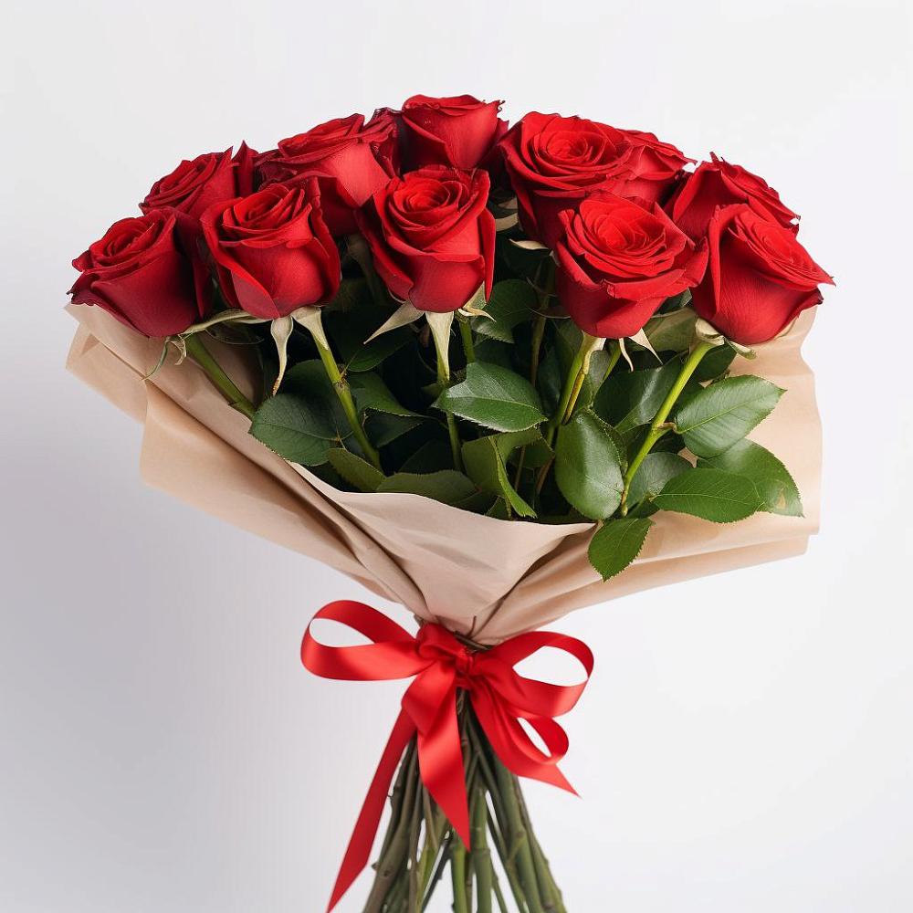 Букет 11 Красных роз Эдлесс Лав в Малиновом озере