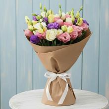 Букет цветов из:  Лизиантусы #REPLACE_PRED# Малиновом озере