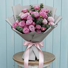 Букет цветов из:  Розы #REPLACE_PRED# Малиновом озере